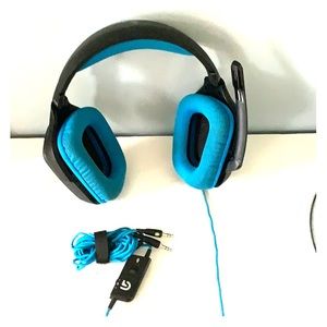 Logitech G430 Headset w/ Mic and Adapter